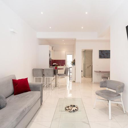 Sophisticated Modern Apt In Athens Center Ngoại thất bức ảnh