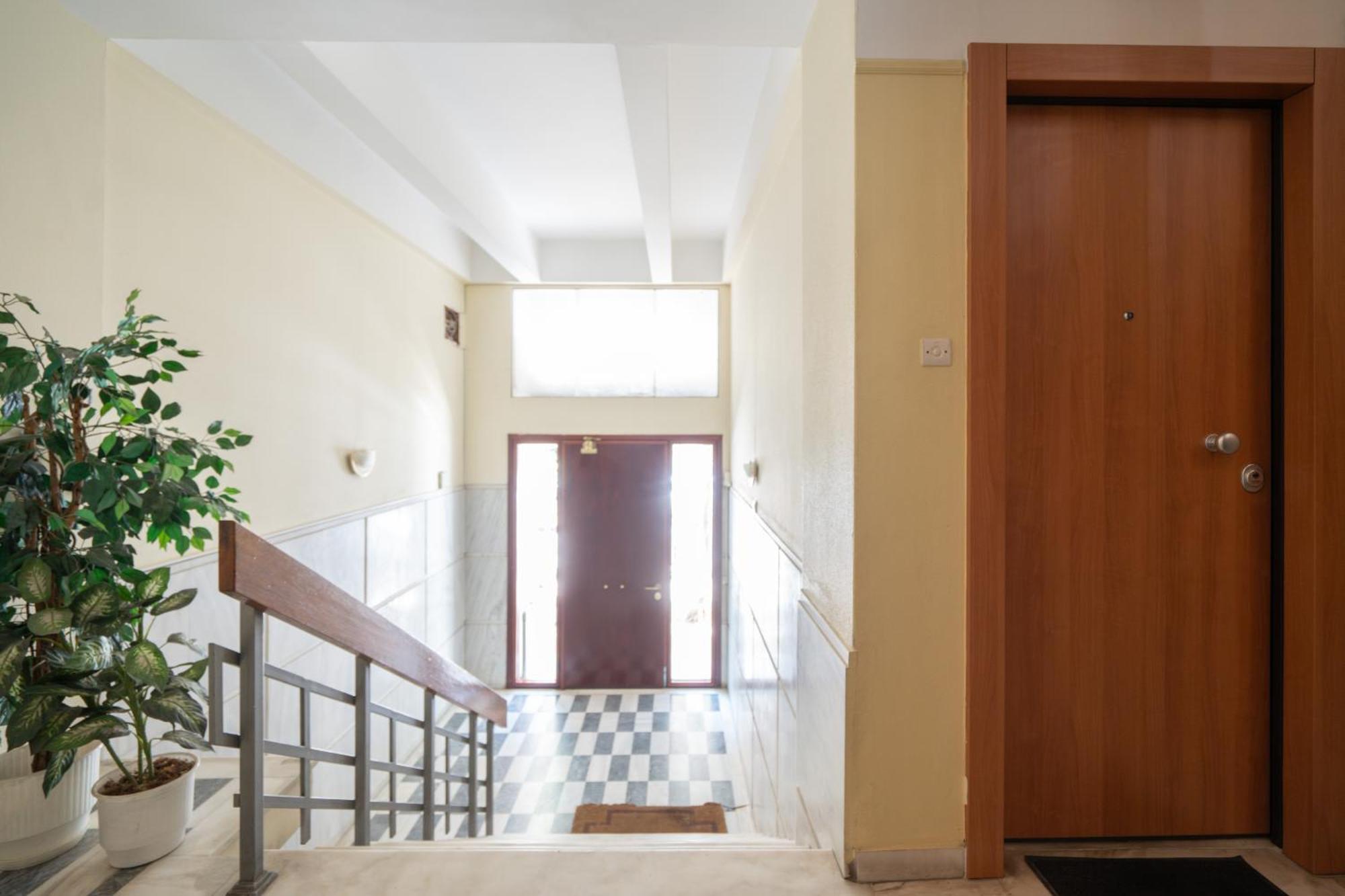 Sophisticated Modern Apt In Athens Center Ngoại thất bức ảnh